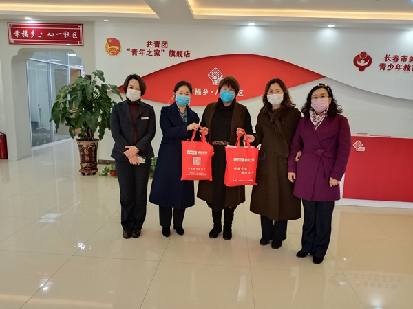 2。。。。。。。新城供热公司为社区捐赠口罩.png