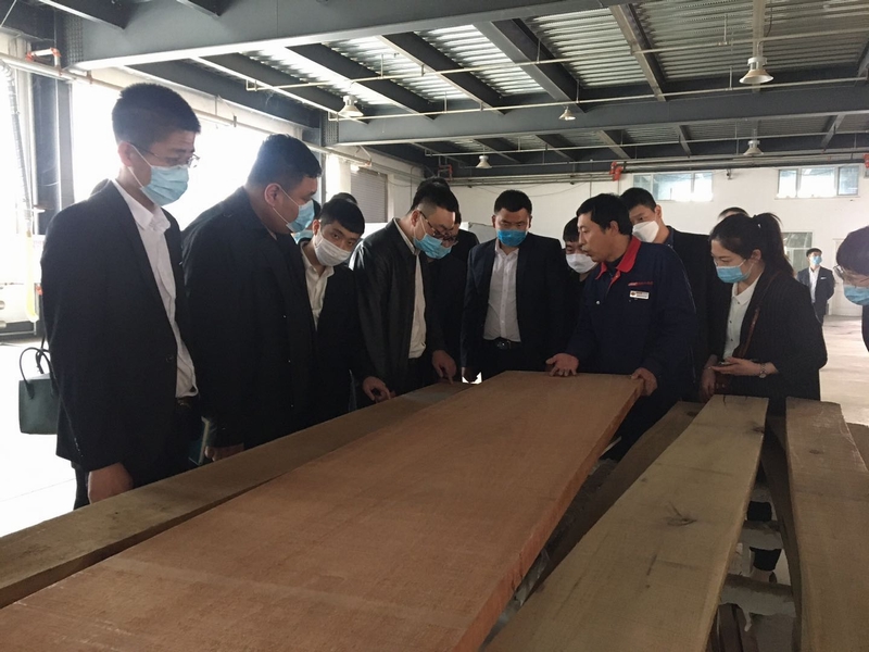 5。。。。。.jpg