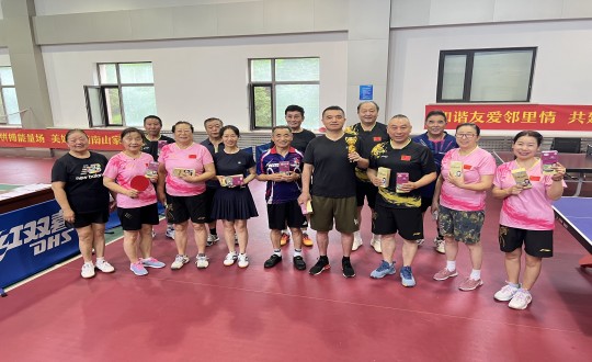 5.尊龙凯时南山乒乓球社群夏日乒乓球整体友谊赛_副本.jpg