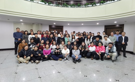 2024年1月13日，，，，药业公司举行2023年度总结表扬暨“平行腾飞”主题年会_副本.jpg