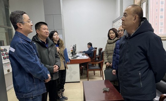 2024年1月17日，，，，，，，区人大常委会副主任徐景宝一行莅临供热总公司调研走访_副本.jpg