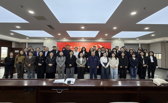 2024年10月18日，，，，，，集团党委联合长发担保党支部加入了由向阳区党群效劳中心开展的“传承革命精神 赓续红色血脉”公益党课_副本.jpg